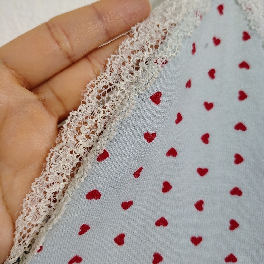 Brandy Melville Rare Blue/ Red Heart Patterned Women's Lace Top Sz S Made Italy - Picture 11 of 13